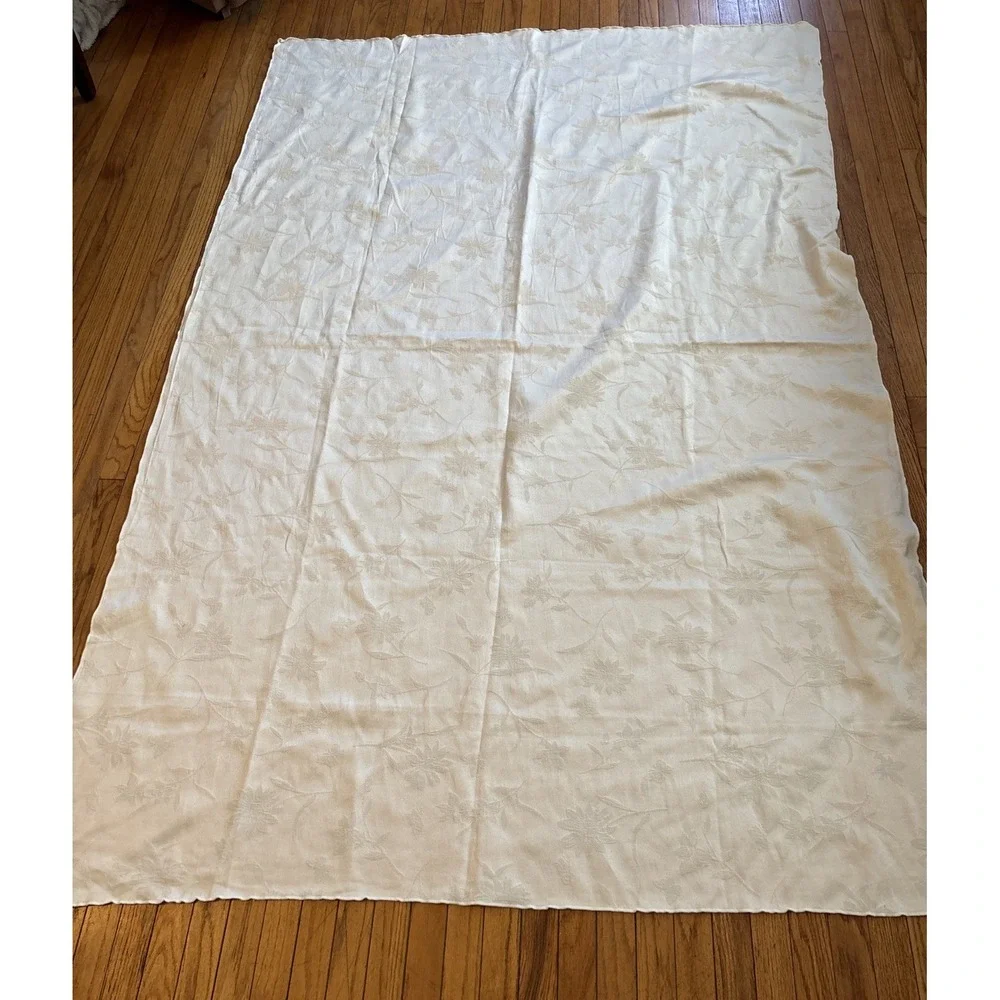 Vintage Ivory Damask Rectangular Tablecloth 54x84